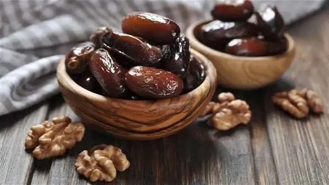 تفسير حلم أكل التمر في المنام ودلالته على الرزق الحلال