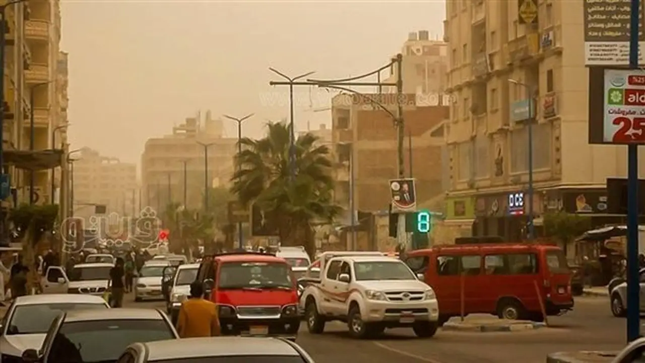 تحذيرات من الأتربة والرمال في مناطق عدة اليوم