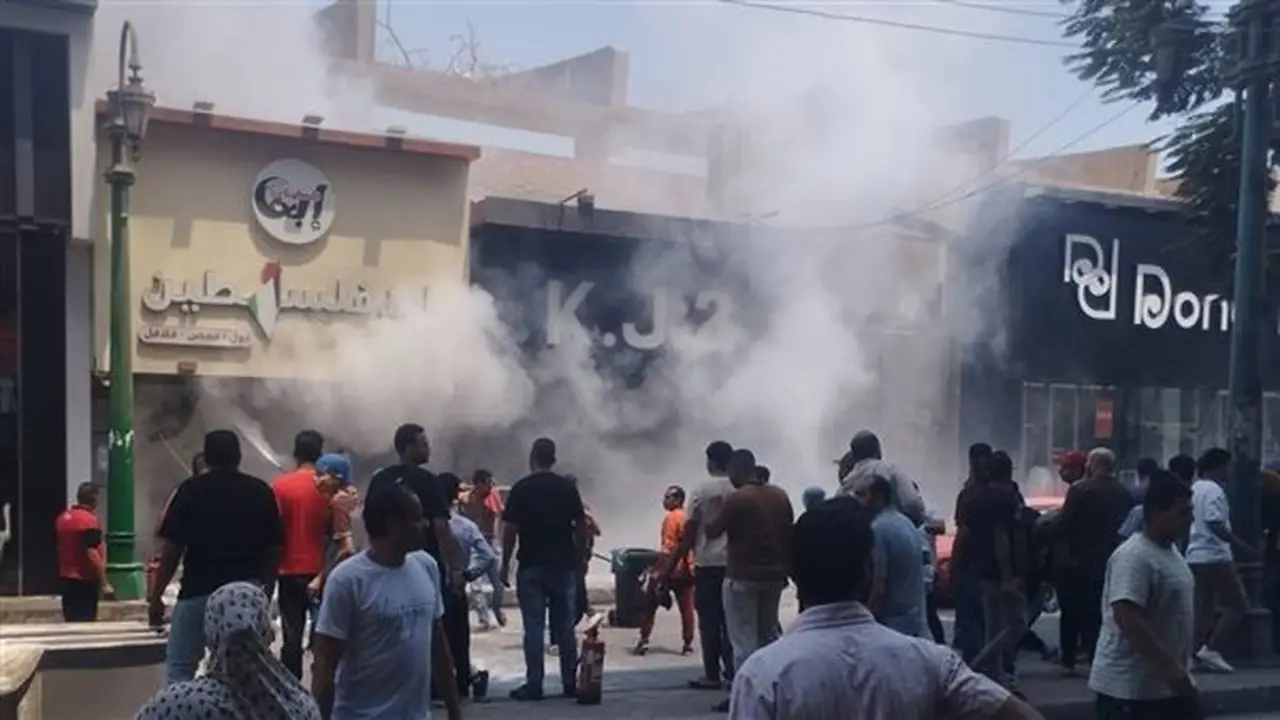 السيطرة على حريق في مطعم شهير بشارع طه حسين بالمنيا