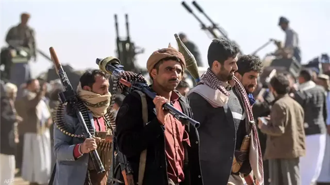 القوات اليمنية تعلن إسقاط 11 طائرة مسيّرة حوثية على الساحل الغربي