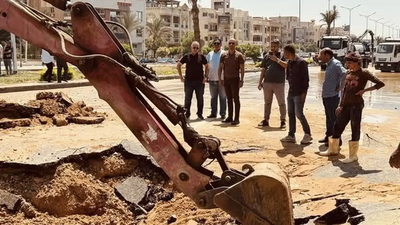 القابضة لمياه الشرب تستجيب لشكاوى أهالي قرية الرحمانية بقنا