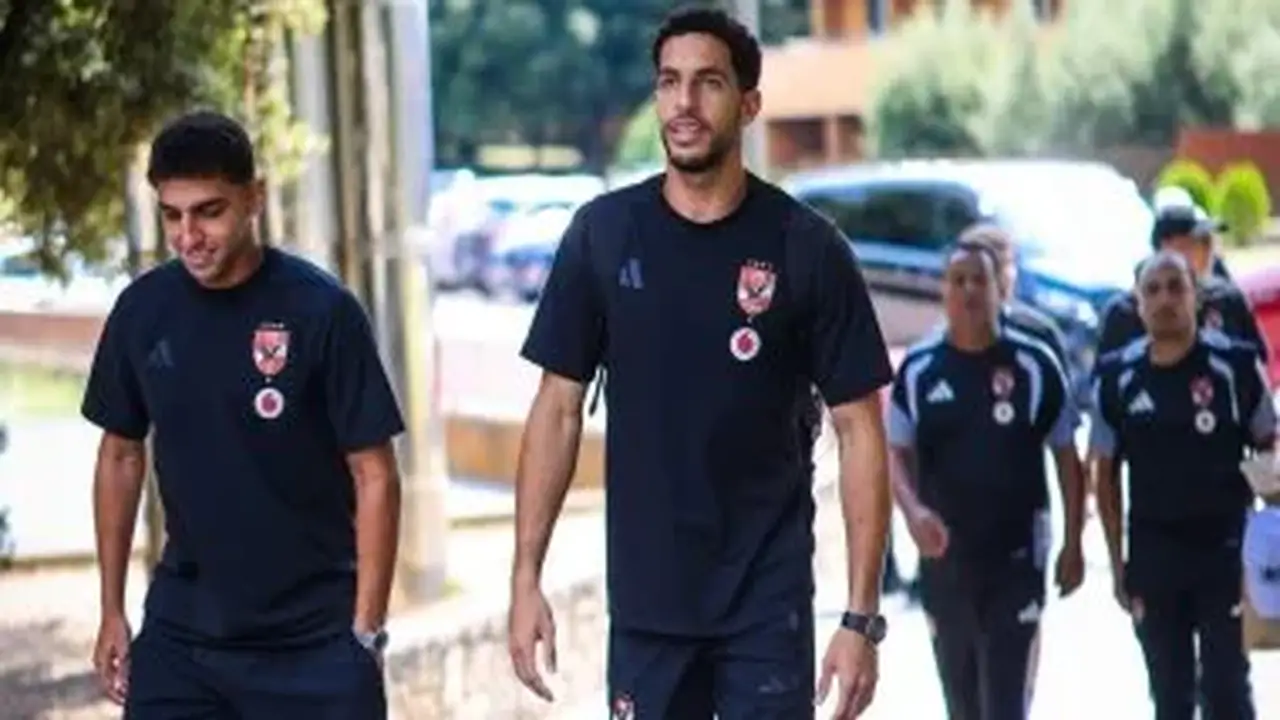 الأهلي يتوجه إلى ملعب سيف بوسك دي توسكا لمواجهة يوروبا.. صور