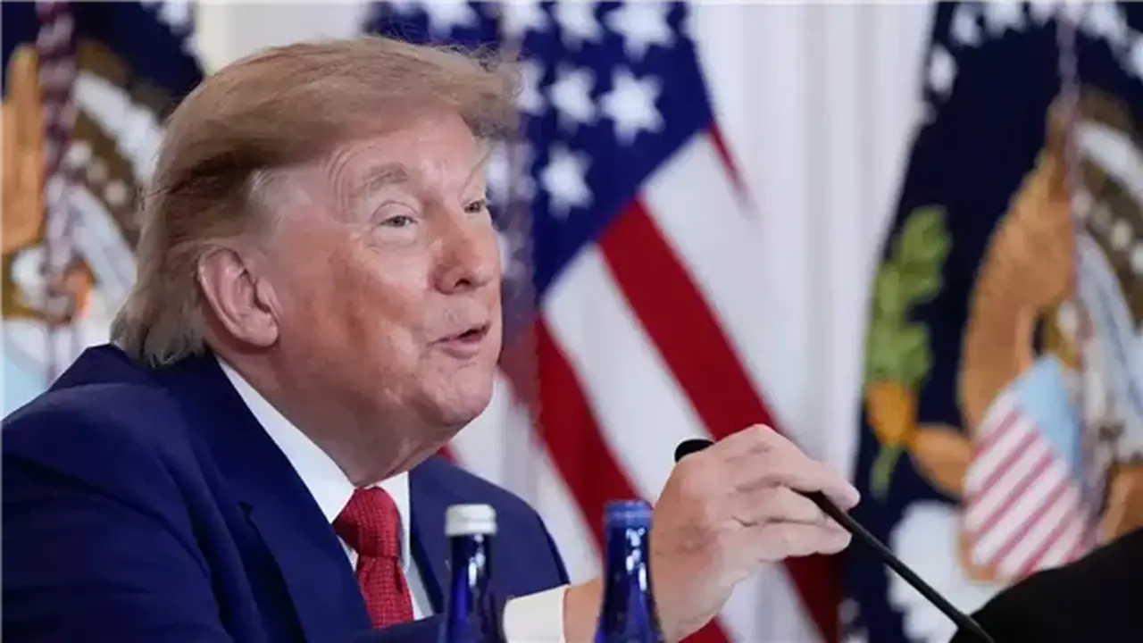 البيت الأبيض: ترامب كان يمزح بشأن إعلان مضيق هرمز إقليمًا أمريكيًا