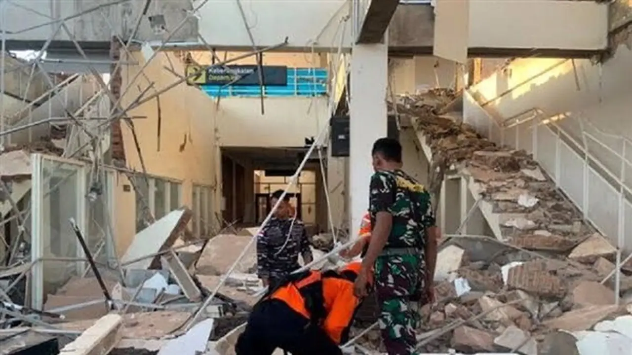 ارتفاع حصيلة ضحايا زلزال إندونيسيا إلى 38 قتيلاً