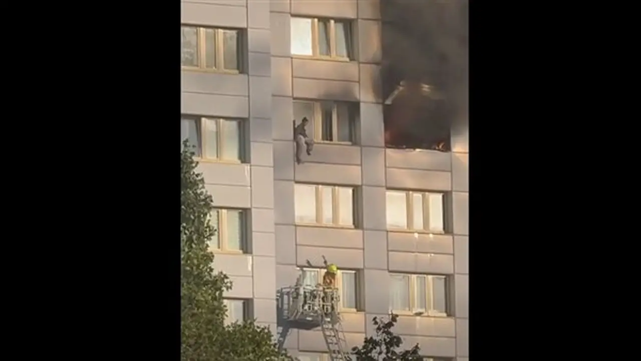 لحظات مرعبة: سيدة تقفز من الطابق الحادي عشر هربًا من حريق في برلين (فيديو)