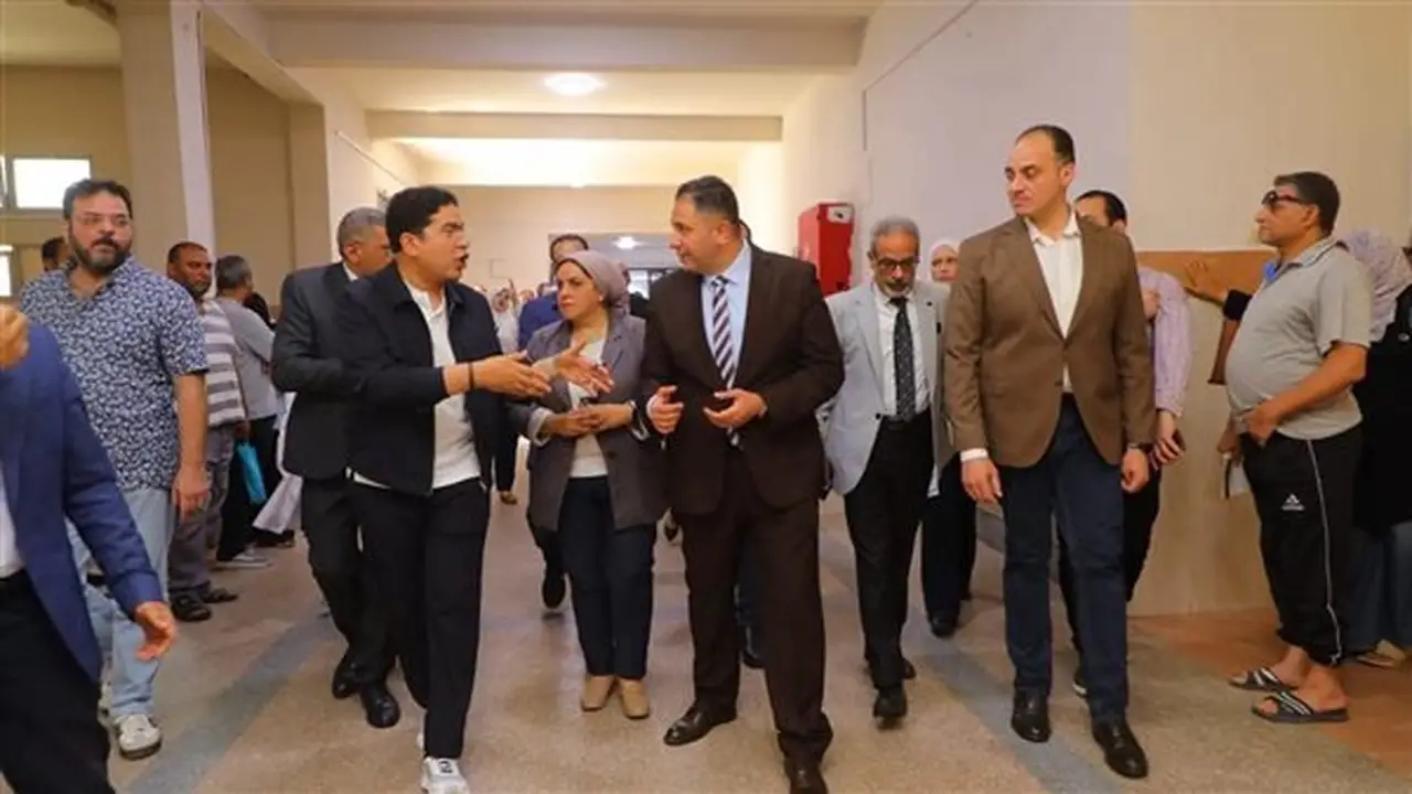 محافظ دمياط: القطاع الصحي في مقدمة الأولويات وكشف تفاصيل تطوير المستشفى التخصصي