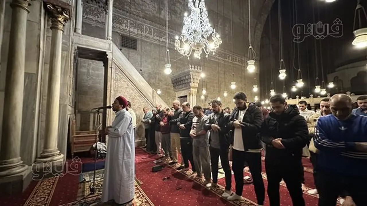 موعد أذان العشاء اليوم السبت 15 أغسطس 2026 في القاهرة والمحافظات