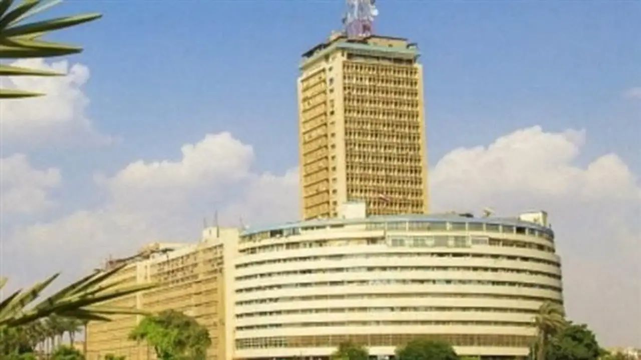 إذاعة الشباب والرياضة تنقل المباراة الودية بين الأهلي وبرشلونة