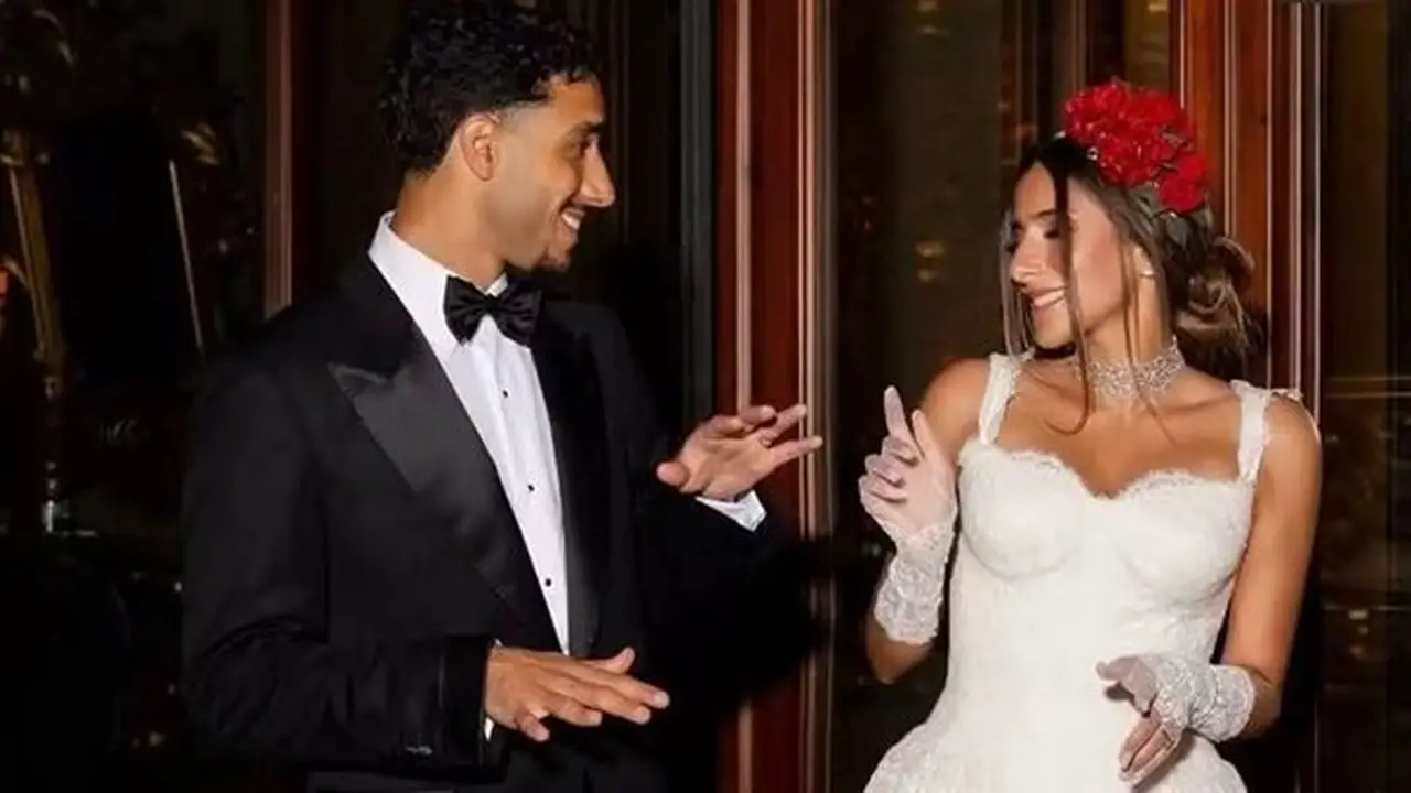 عمر مرموش يشارك صورًا جديدة من حفل زفافه قبل نهائي كأس الدرع الخيرية