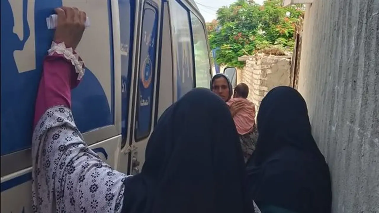 محافظ الإسماعيلية يتابع خدمات تنظيم الأسرة في القرى التابعة