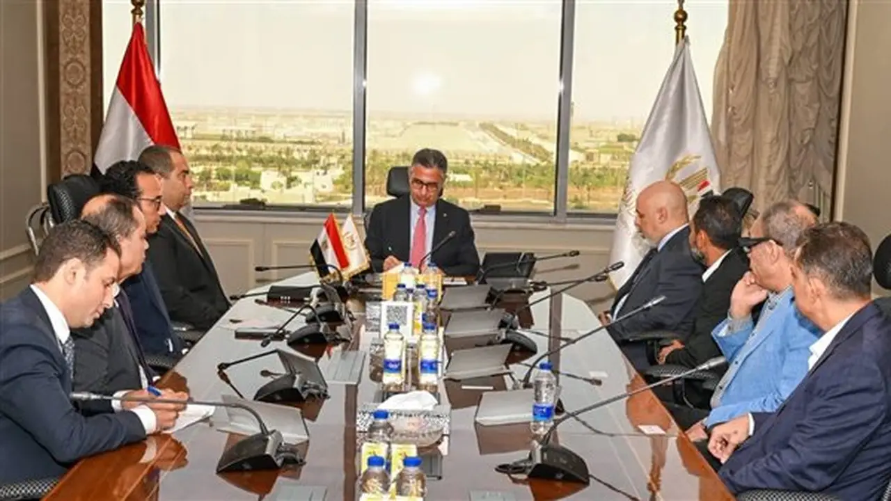 شعبة الذهب تؤكد استمرار التنسيق مع التموين ومصلحة الدمغة لتذليل العقبات أمام القطاع