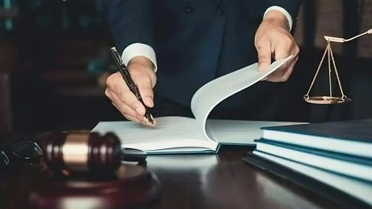 شاب يعتدي على عمه بسلاح أبيض بسبب خلافات على أرض في الغربية