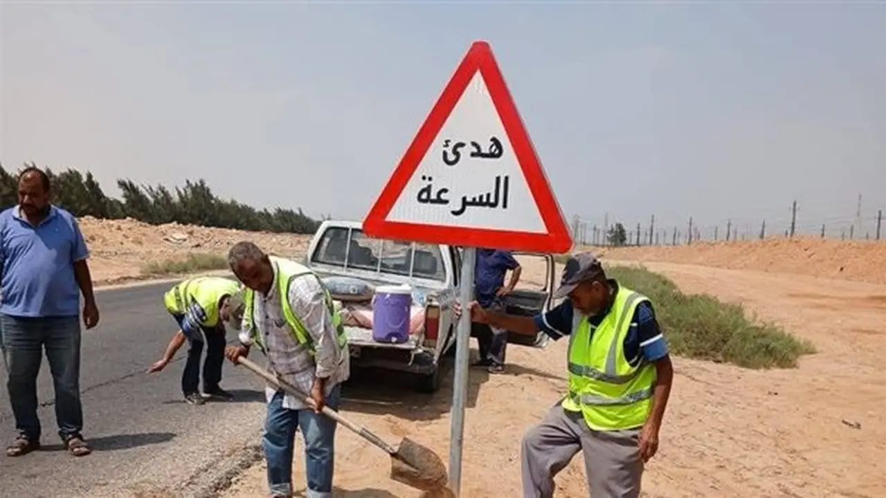 رفع كفاءة إجراءات السلامة بطريق الدواويس بالإسماعيلية بعد حادث العمال (صور)