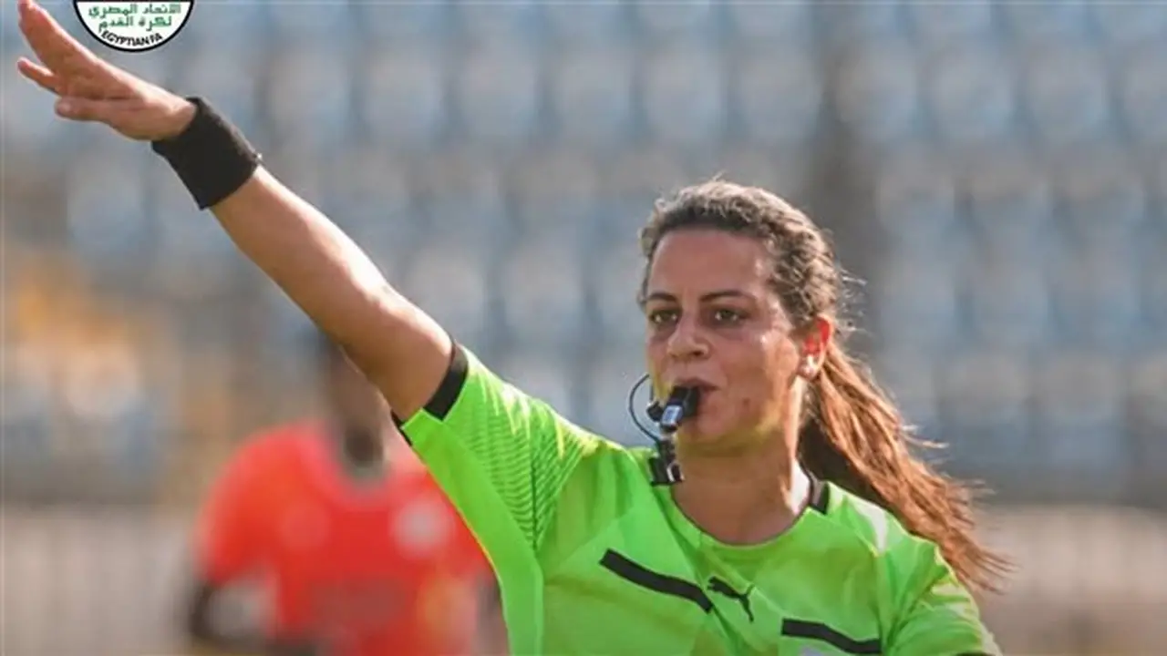 شاهندا المغربي أول حكمة مصرية وعربية تدير نهائي أمم أفريقيا للسيدات بين الكاميرون ومالاوي