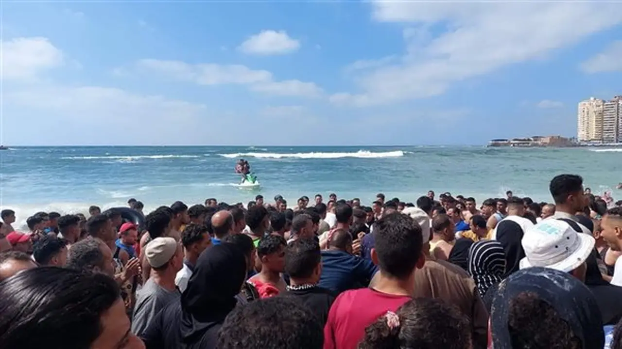 هل يُعتبر الغريق أثناء إنقاذ شخص شهيدًا؟ توضيحات من عالم أزهري