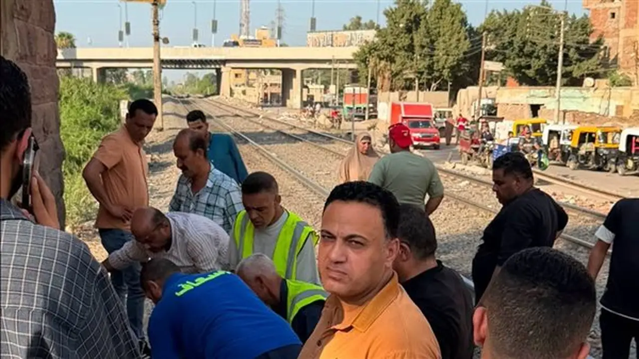 مصرع فتاة تحت عجلات قطار بمزلقان الجميل في طنطا