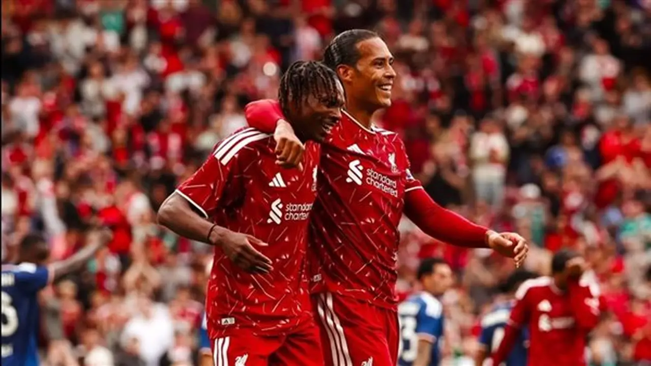 ليفربول يختتم مبارياته الودية بفوز ثمين على كومو 2-0
