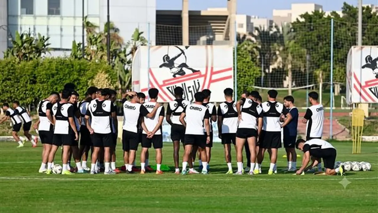 لاعب الأهلي السابق: الزمالك حقق إنجازًا استثنائيًا في الموسم الماضي