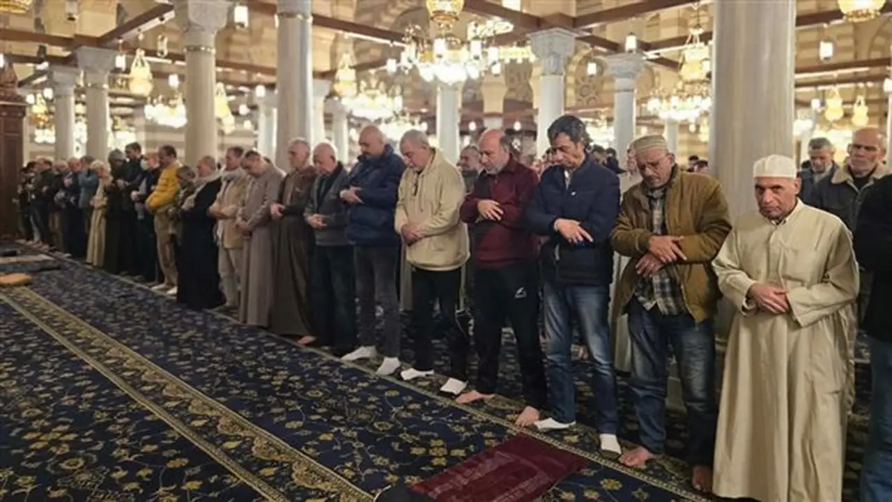 مواقيت الصلاة اليوم الإثنين: توقيت أذان الظهر في القاهرة والمحافظات