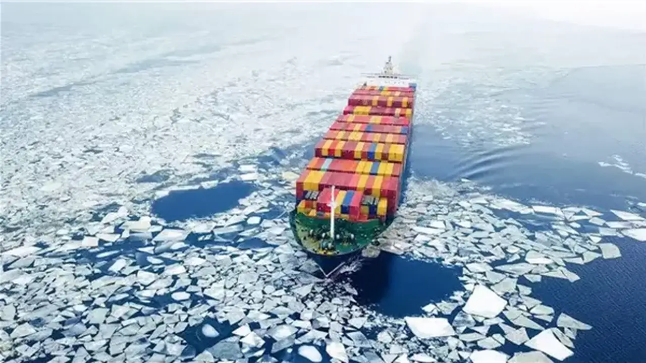 الصين تعزز صراع الممرات البحرية البديلة عبر طريق البحر الشمالي