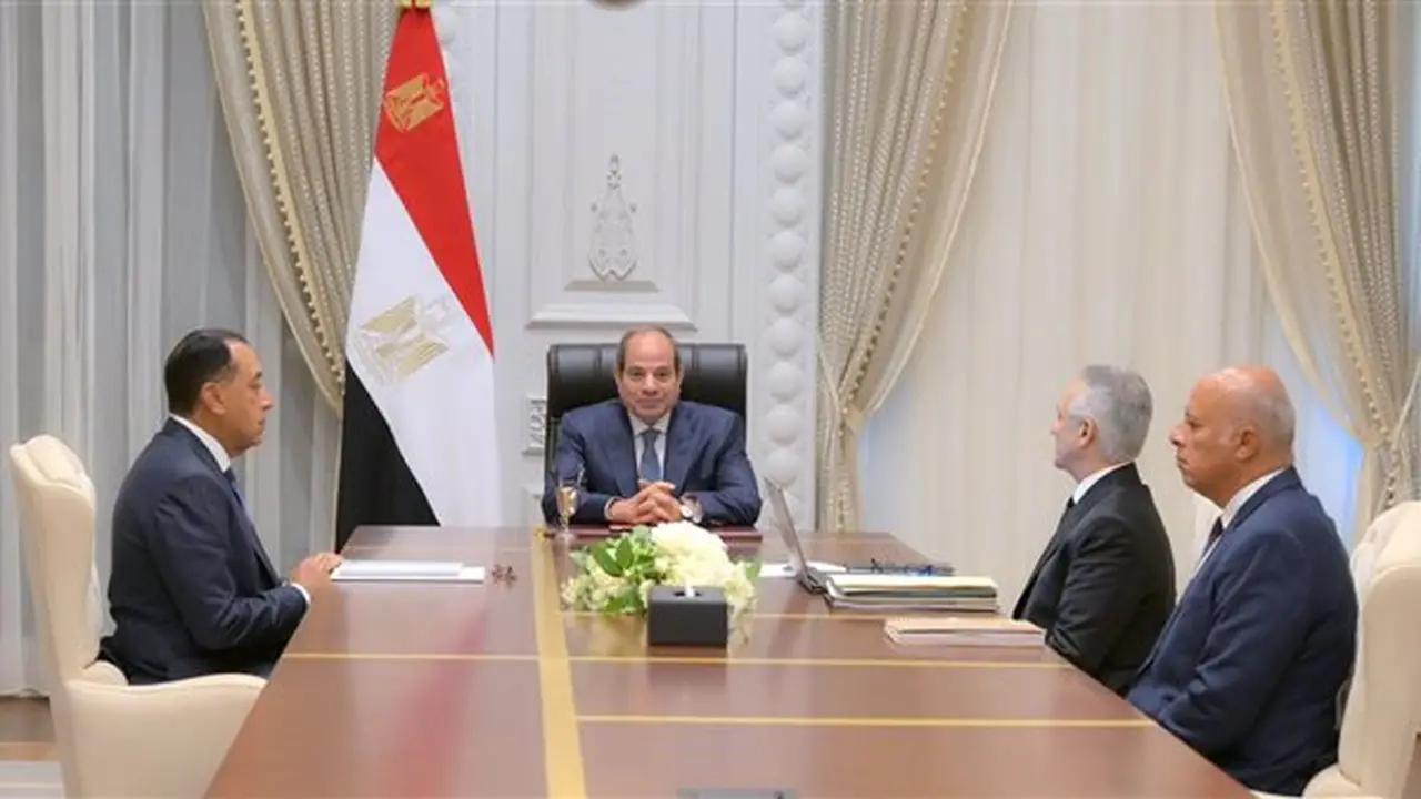 الرئيس السيسي يوجه تكليفات هامة لوزير العدل خلال اجتماع بمدينة العلمين