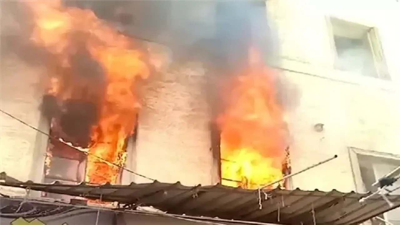إصابة سيدتين جراء حريق في غرفة حارس شرق الإسكندرية