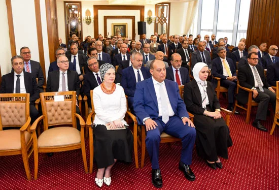وزير الخارجية يلتقي رؤساء البعثات المصرية في الخارج وزير الخارجية يلتقي رؤساء البعثات المصرية في الخارج