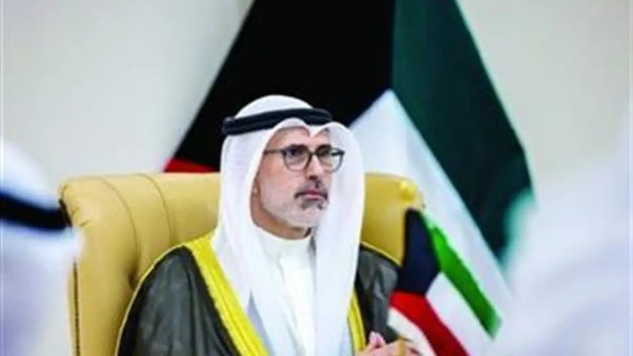 وزير خارجية الكويت يتباحث مع رئيس الوزراء القطري حول الجهود الدبلوماسية لخفض التصعيد في المنطقة