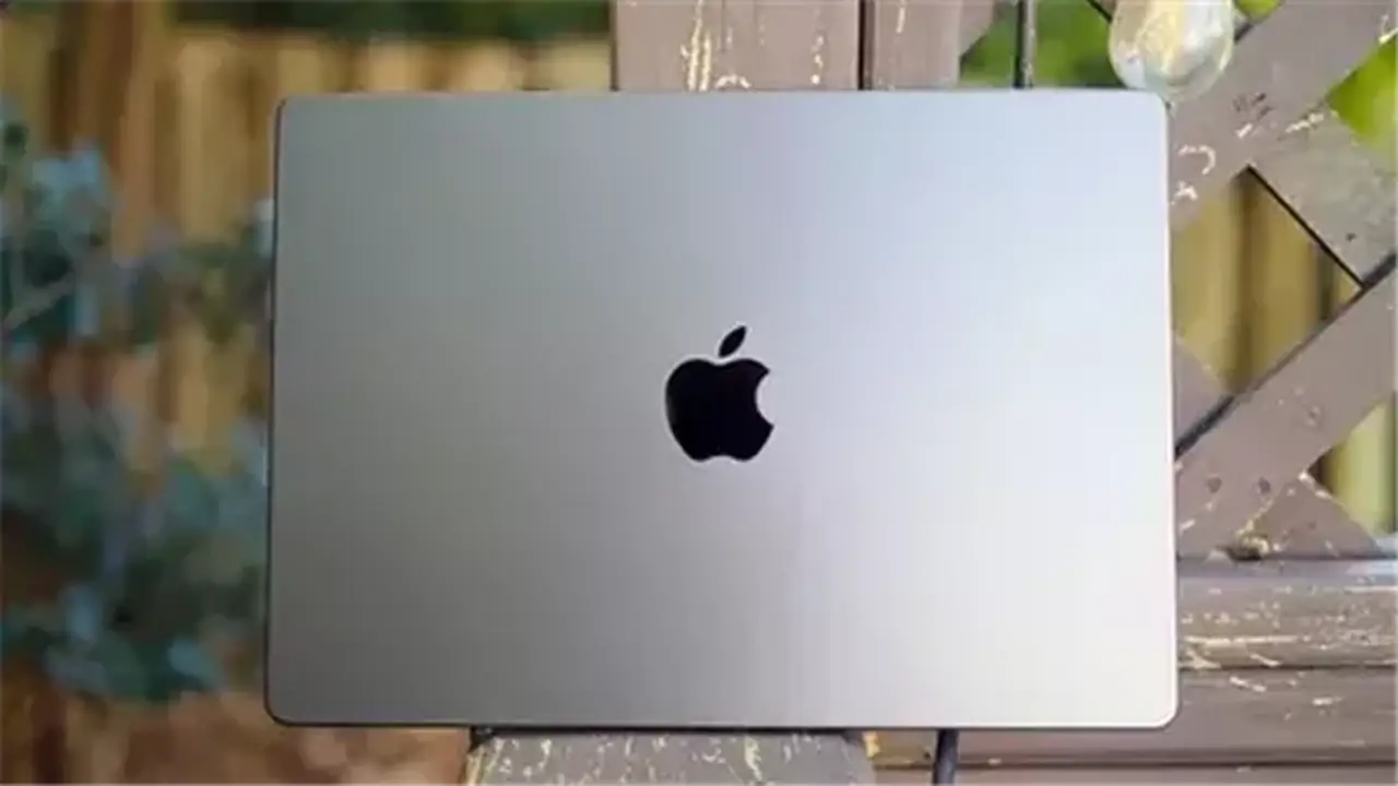أفضل إعدادات لزيادة عمر بطارية MacBook