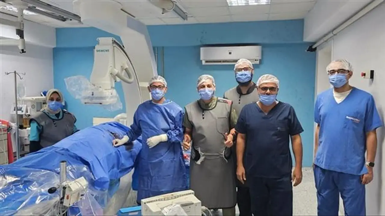 تركيب منظم ضربات قلب دائم لمريض عمره 70 عامًا في إنجاز طبي جديد بمستشفى شرق المدينة