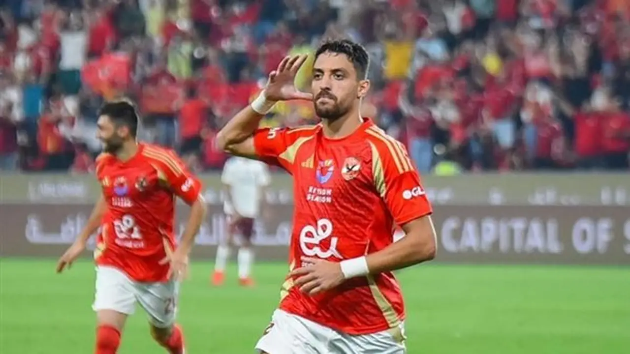 طاهر محمد طاهر: مواجهة برشلونة احتفالية وموسم الأهلي الماضي لم يرتقِ للتطلعات