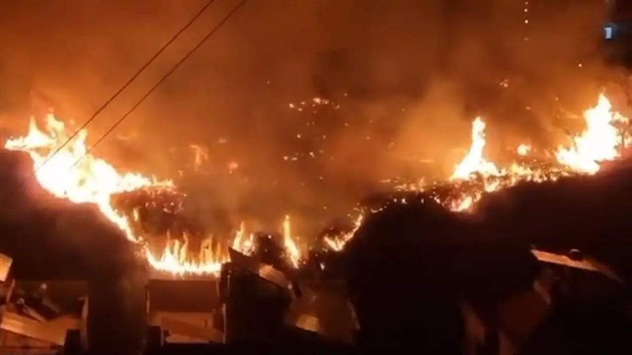 اندلاع حريق ضخم في السليمانية بعد انفجار مستودع للنفط (فيديو)