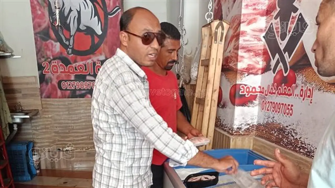ضبط 16 محضرًا وضبط سلع مدعمة قبل بيعها في السوق السوداء ببني سويف