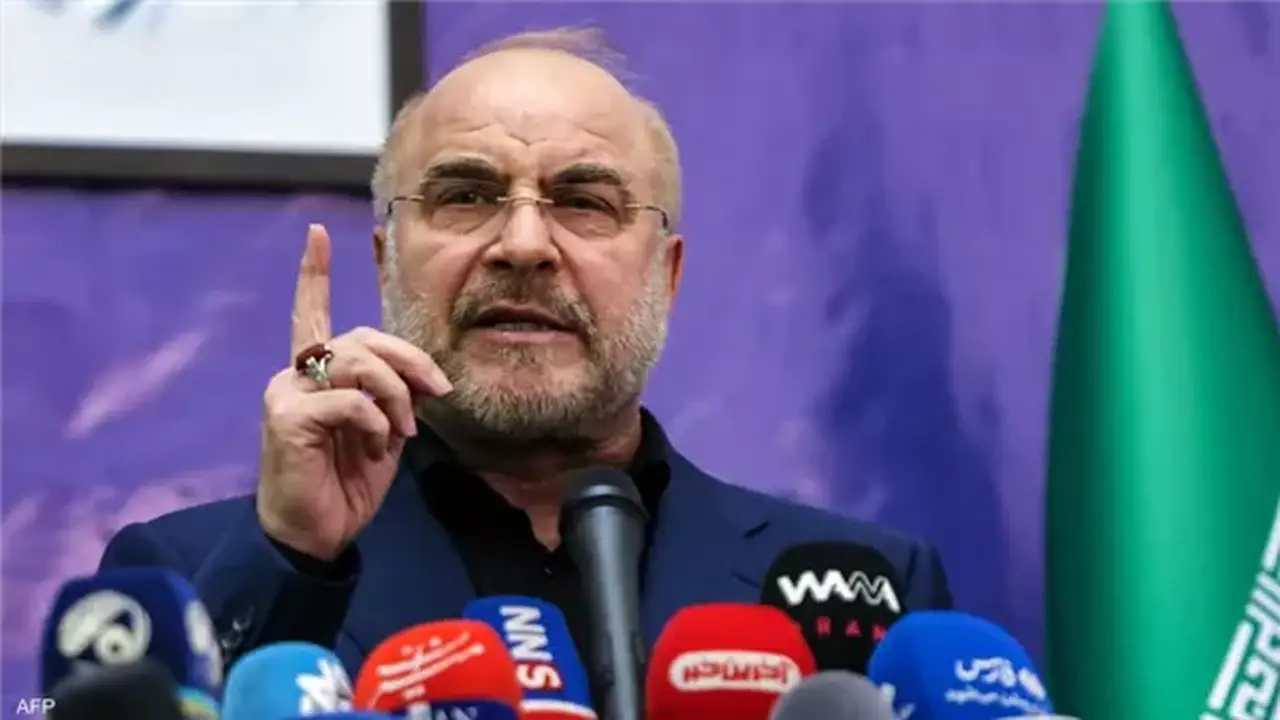 كبير المفاوضين الإيرانيين: مضيق هرمز سيبقى مغلقًا حتى تلتزم واشنطن بالاتفاق