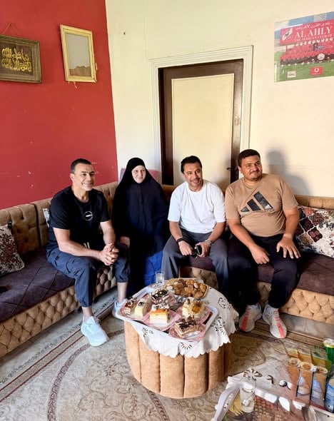 زيارة أحمد حسن ووالدة محمد عبد الوهاب زيارة أحمد حسن ووالدة محمد عبد الوهاب