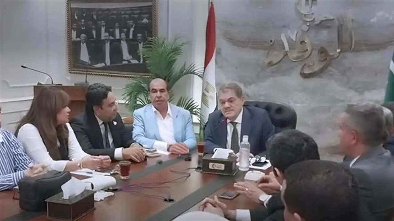 رئيس حزب أحداث اليوم يكشف عن خطة شاملة لإعادة هيكلة الحزب تنظيمياً وسياسياً