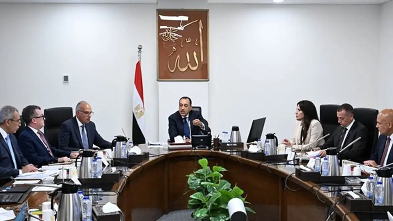 تفاصيل موعد دخول مشروعات مياه الشرب والصرف الصحي في أسوان ضمن خطة «حياة كريمة»