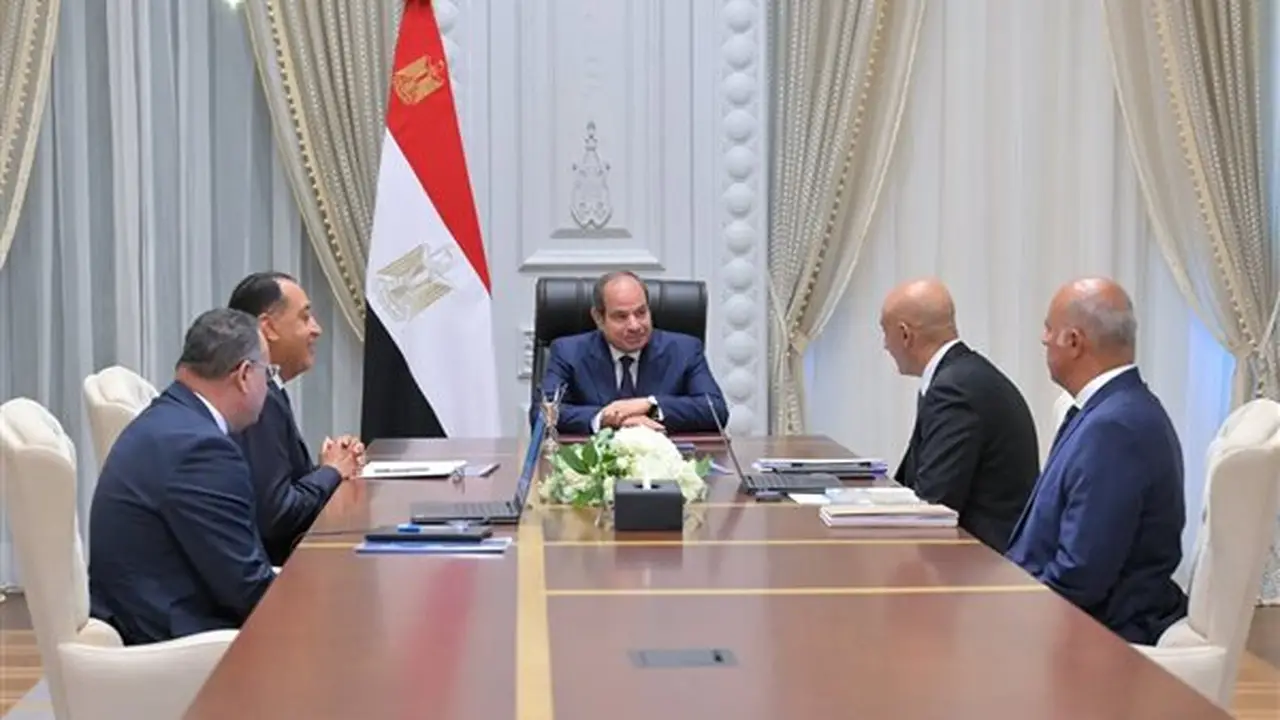 السيسي يكلف وزيري التعليم بتطوير المنظومة التعليمية وتأهيل الطلاب وفق أحدث المعايير