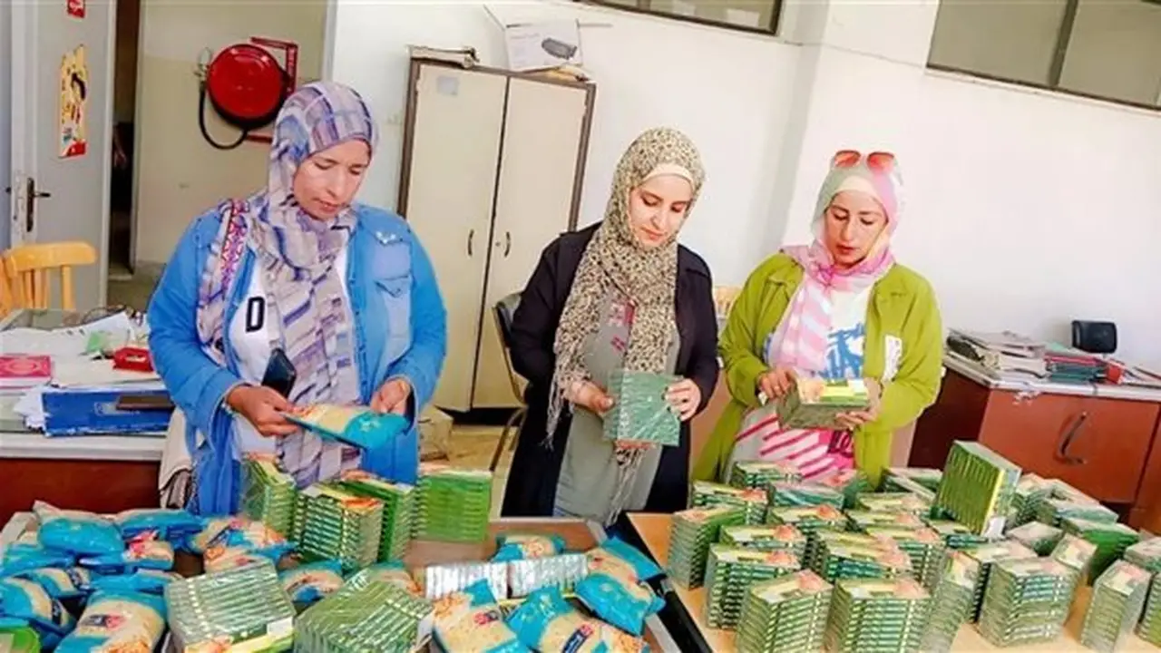 ضبط 5178 عبوة مرقة دجاج فاسدة في حملة تموينية بالإسماعيلية