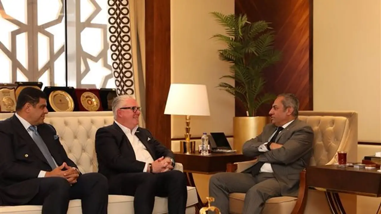 خالد عباس يتابع سير العمل في برج فوربس بالعاصمة الإدارية الجديدة