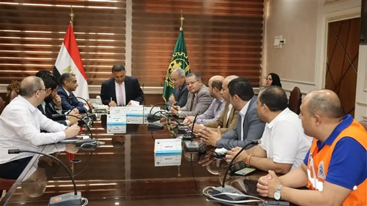 محافظ القليوبية يوجه بتفعيل جدول أسبوعي لتنظيم استقبال حالات الإسعاف بالمستشفيات