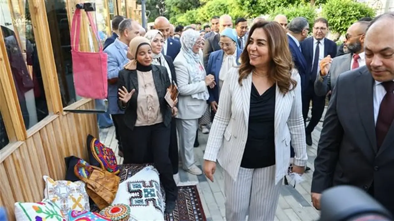 افتتاح «بازار صعيد مصر» لدعم الحرف التراثية واليدوية بحضور وزيرة التنمية المحلية والبيئة