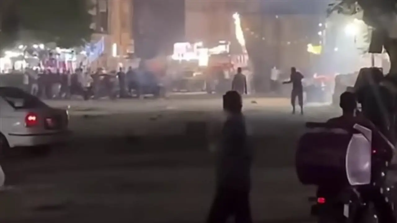 مشاجرة بالأسلحة البيضاء أمام مستشفى الصدر بالعمرانية تثير ذعر الأهالي (فيديو)