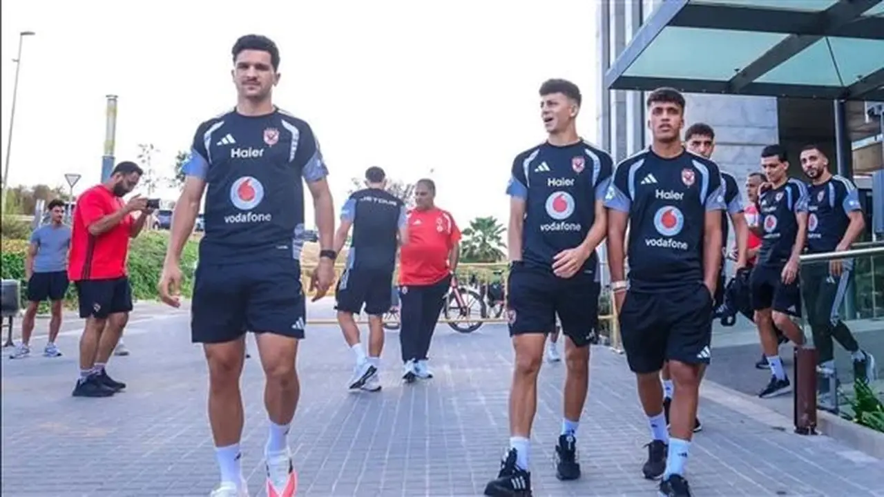 موعد تحرك بعثة الأهلي إلى ملعب سبوتيفاي كامب نو لمواجهة برشلونة