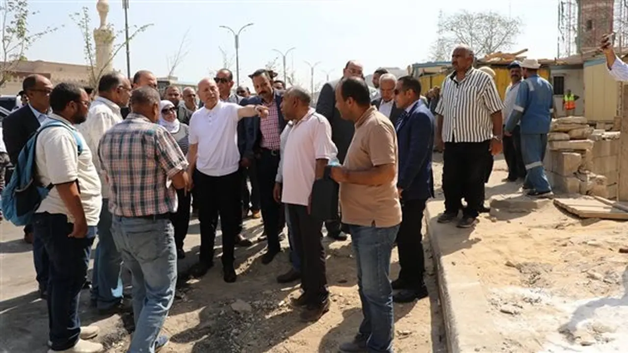 محافظ القاهرة يتفقد أعمال تطوير منطقة السيدة عائشة (صور)