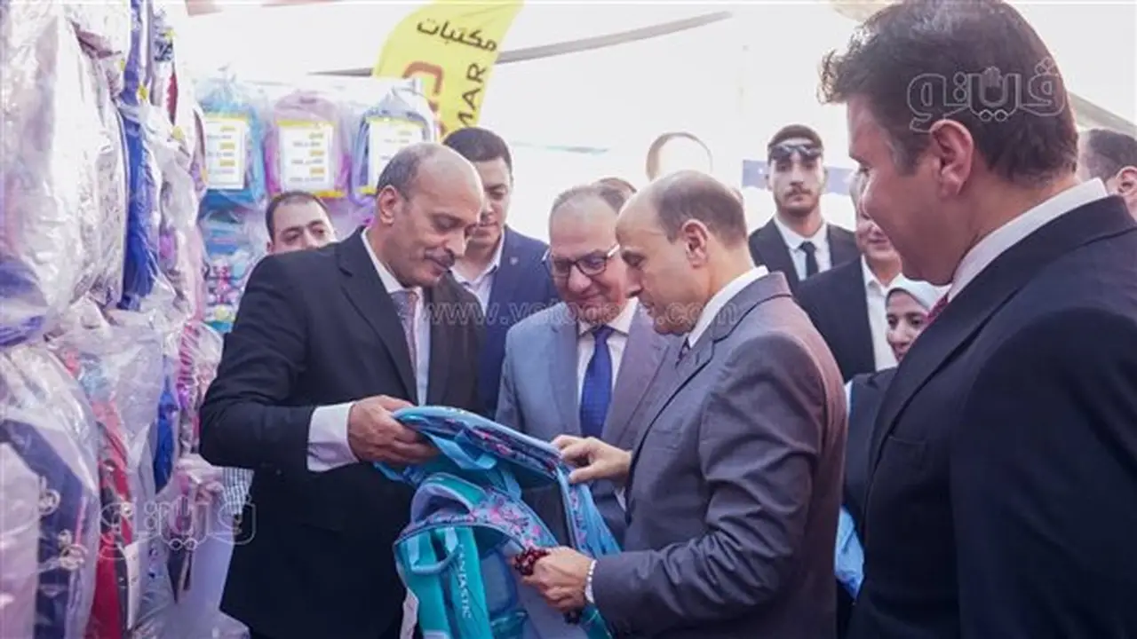 محافظ الغربية يفتتح معرض “أهلًا مدارس” بطنطا بتخفيضات تصل إلى 35% (صور)