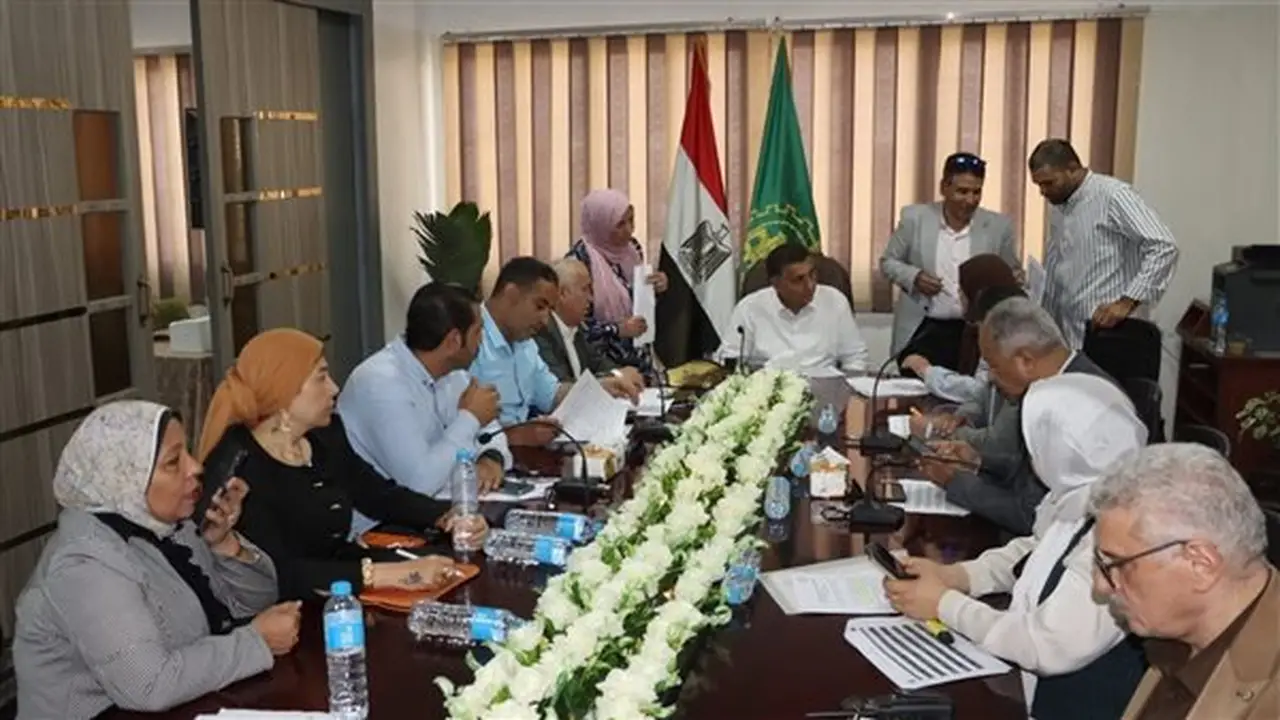 محافظ القليوبية يتواصل مع المواطنين في لقاء جماهيري بطوخ لبحث شكاواهم ومطالبهم