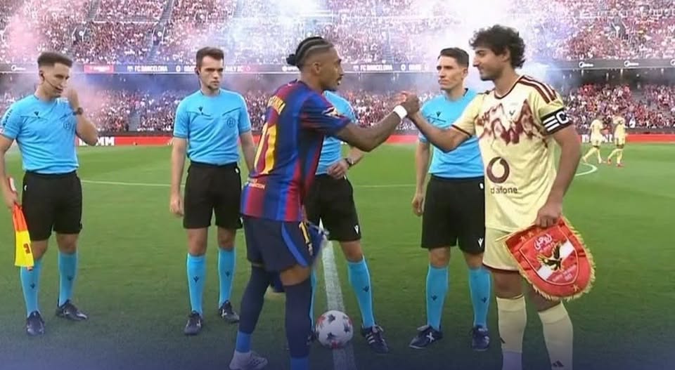 هدف التقدم لبرشلونة في مرمى الأهلي (3)