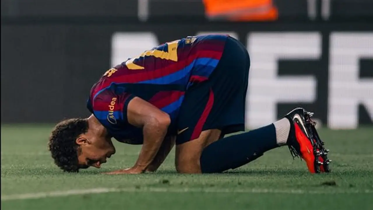 برشلونة يحتفي بحمزة عبد الكريم بعد تسجيله هدفه الأول في كامب نو