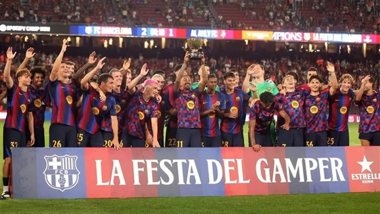 برشلونة يتوج بكأس خوان جامبر بفوز مثير على الأهلي